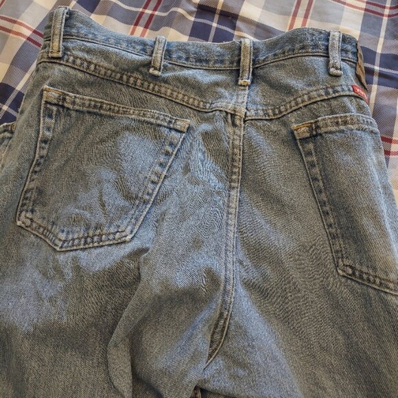 Wrangler men's naturally distressed jeans size 36 x30. - Picture 6 of 6